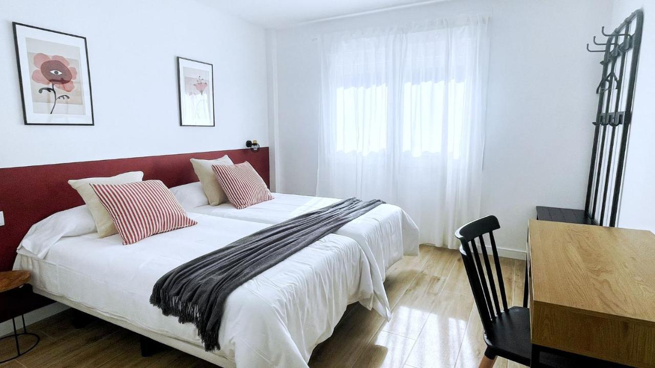 A Marisma Hostal Redondela Exteriör bild
